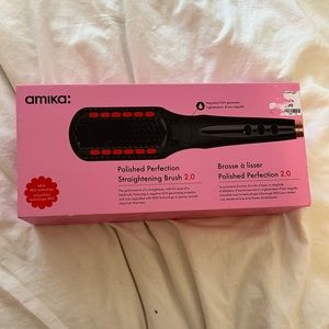 Amika straightener brush